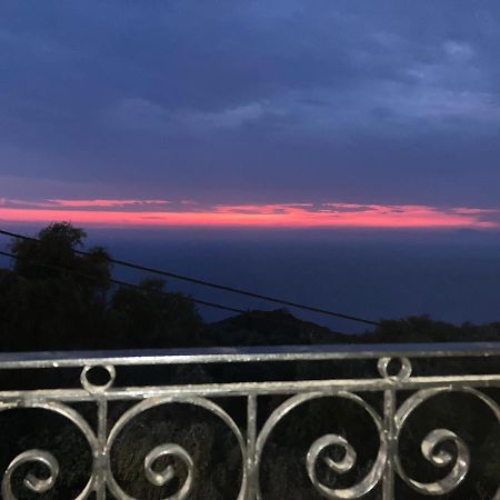 Dielino Amazing Sunset View Pentátion المظهر الخارجي الصورة